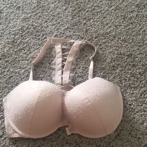 BRAND NEW 38DD VICTORIA'S SECRET BRA